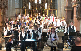 Stimmungsvolles Konzert der Ursulinenschule im Fritzlarer Dom 